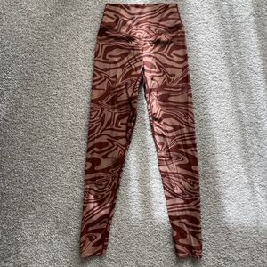 Balance Athletica brown wavy pattern leggings